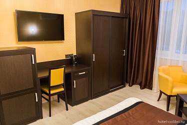 ������-�������5