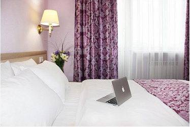 ����� ,����- �������� -1