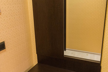 ������-�������7