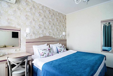 �������-�������