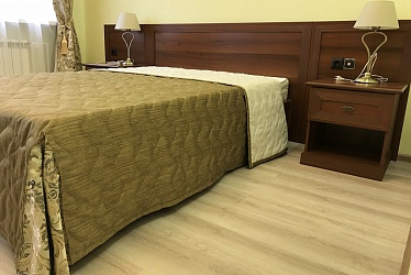 ���� -���